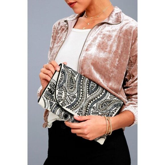 Lulus Handbags - Lulus Procida Light Beige Beaded Clutch